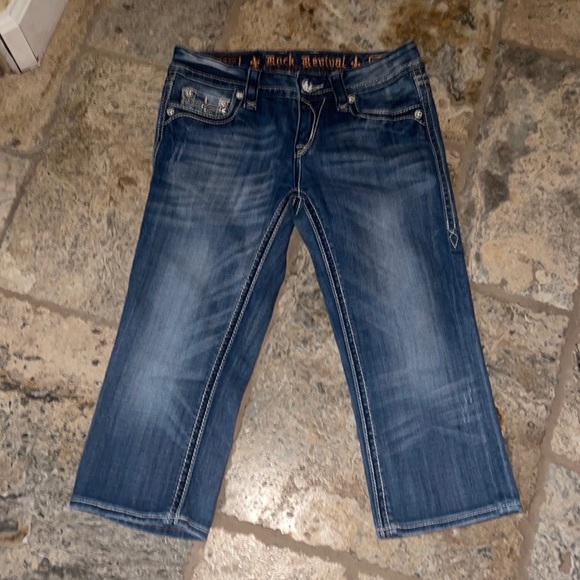 Rock Revival Capris - Picture 1 of 6